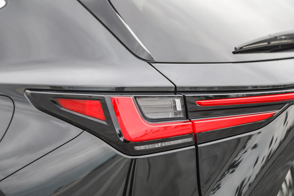 Thumbnail: 2024 Lexus ES - 20