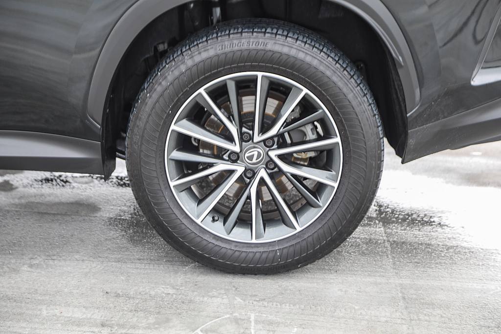 Thumbnail: 2024 Lexus ES - 21