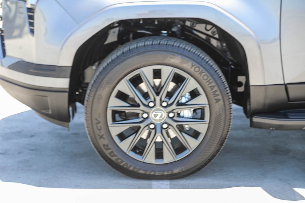 Thumbnail: 2025 Lexus ES - 6