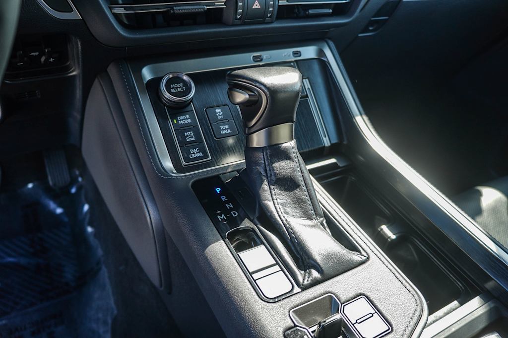 Thumbnail: 2024 Lexus ES - 14