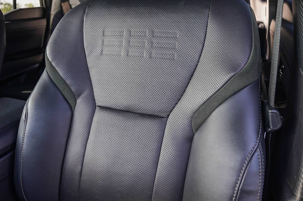 Thumbnail: 2024 Lexus ES - 31