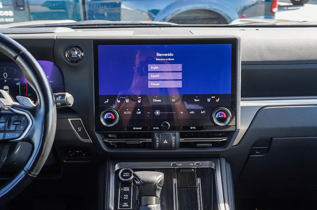 Thumbnail: 2024 Lexus ES - 13