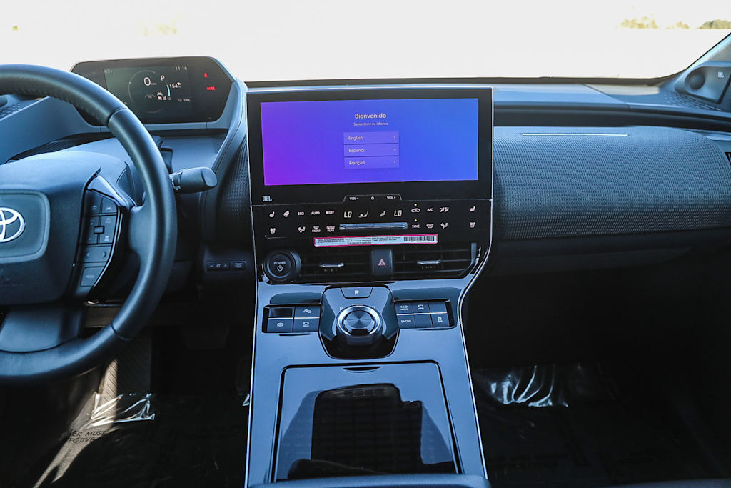 Thumbnail: 2023 Toyota bZ4X - 8