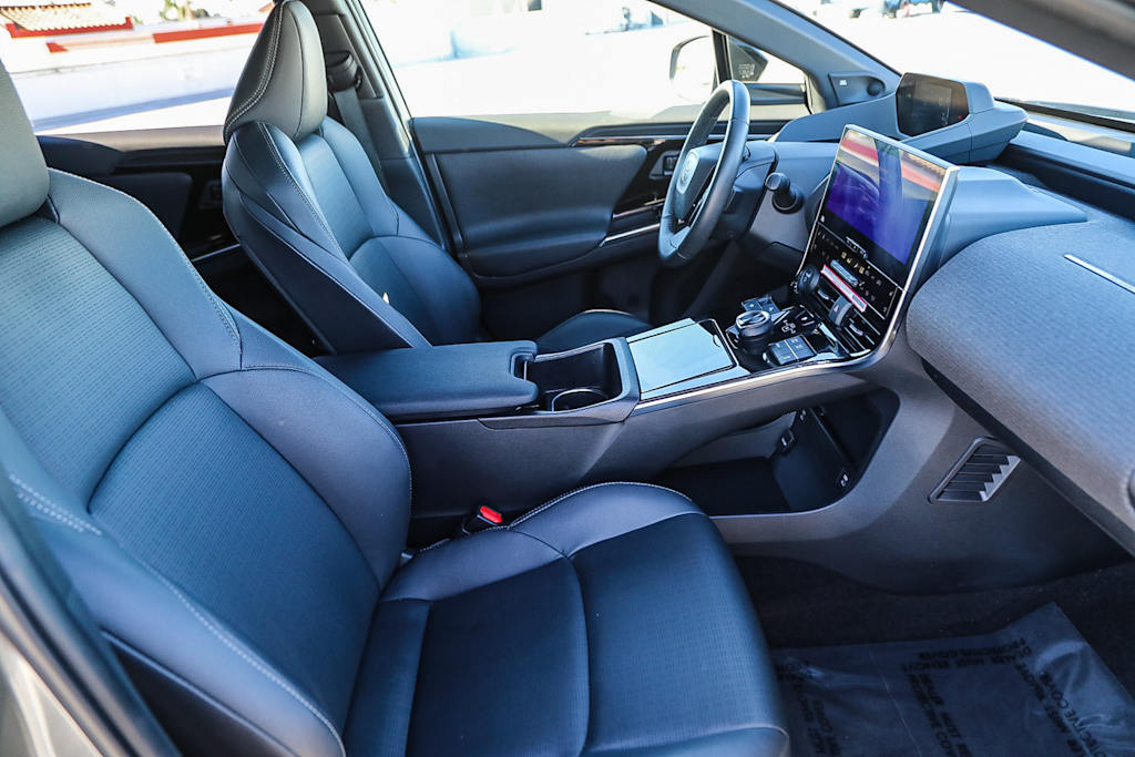 Thumbnail: 2023 Toyota bZ4X - 9