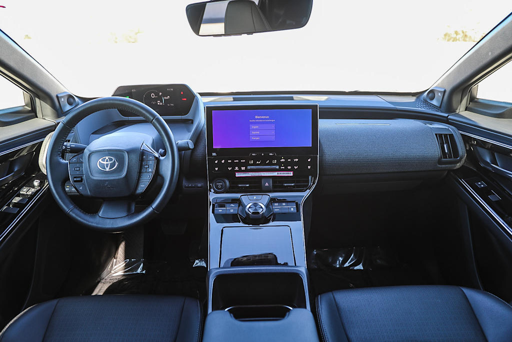 Thumbnail: 2023 Toyota bZ4X - 2