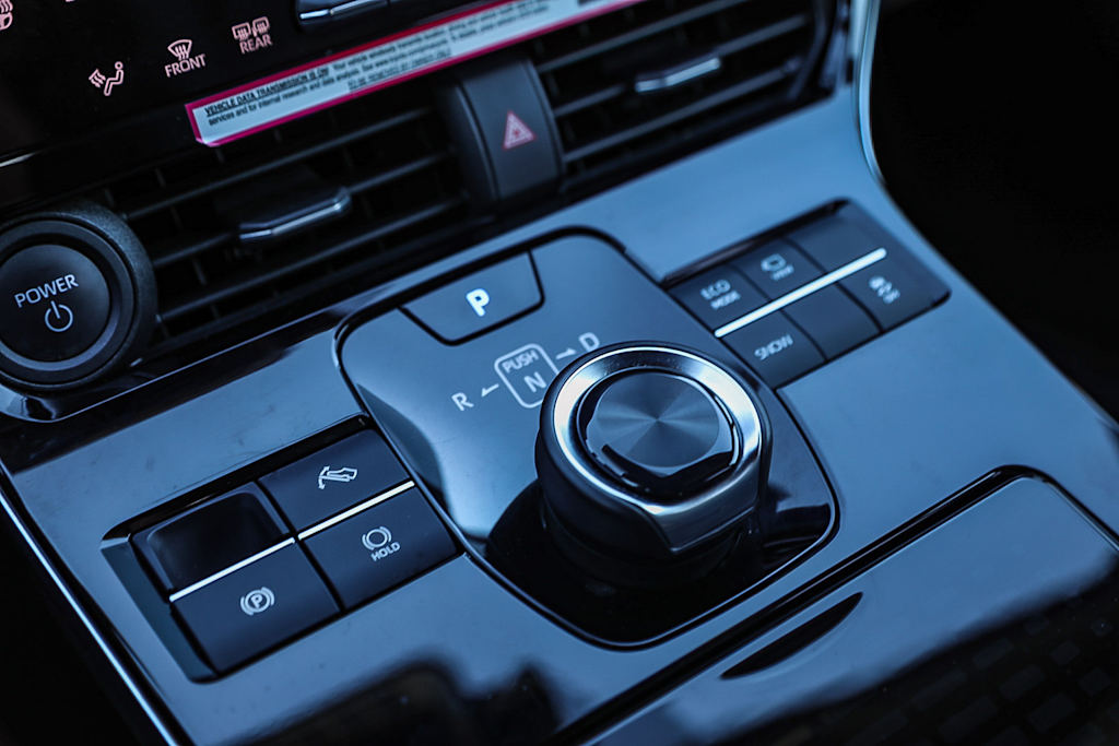 Thumbnail: 2023 Toyota bZ4X - 22