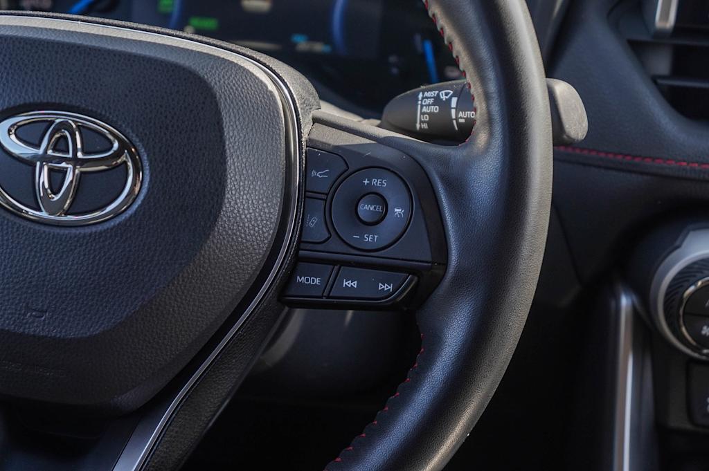 Thumbnail: 2023 Toyota RAV4 - 25