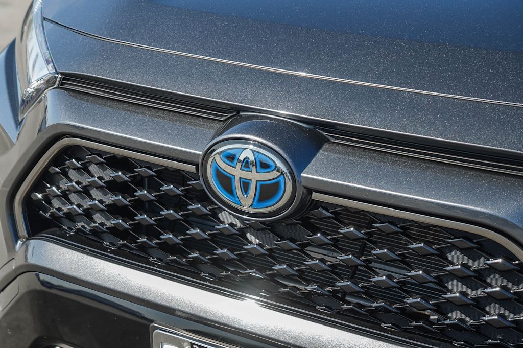 Thumbnail: 2023 Toyota RAV4 - 6