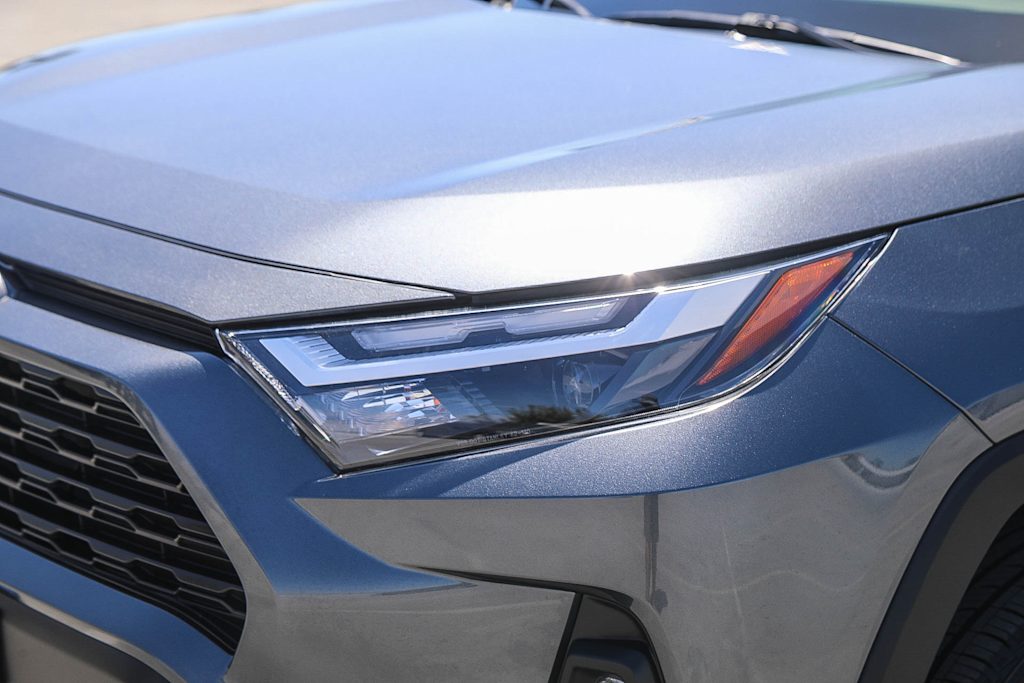 Thumbnail: 2024 Toyota RAV4 - 19
