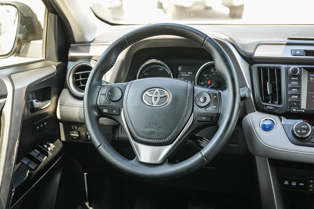 Thumbnail: 2018 Toyota RAV4 - 12