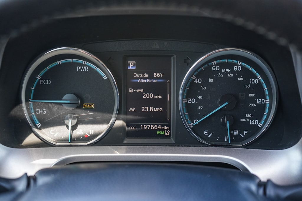 Thumbnail: 2018 Toyota RAV4 - 15