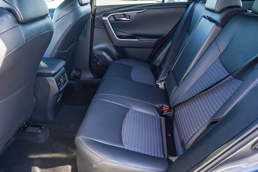 Thumbnail: 2024 Toyota RAV4 - 12