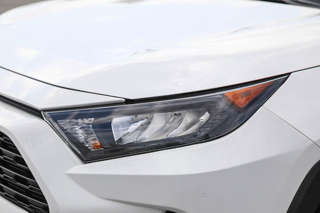 Thumbnail: 2021 Toyota RAV4 - 19
