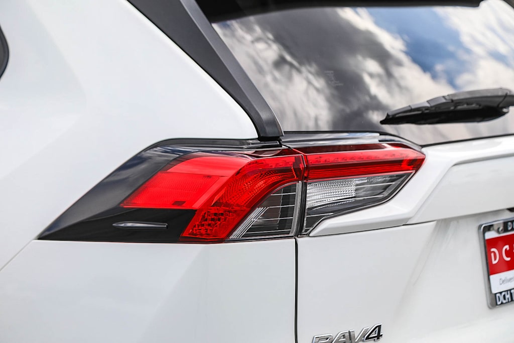 Thumbnail: 2021 Toyota RAV4 - 20