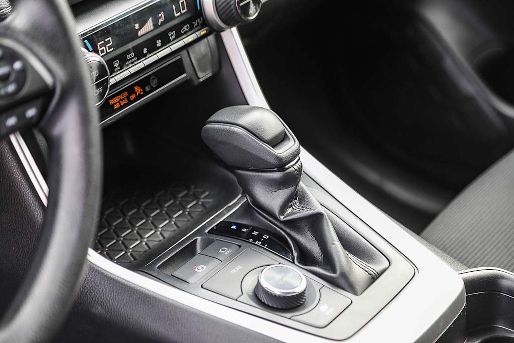 Thumbnail: 2021 Toyota RAV4 - 14