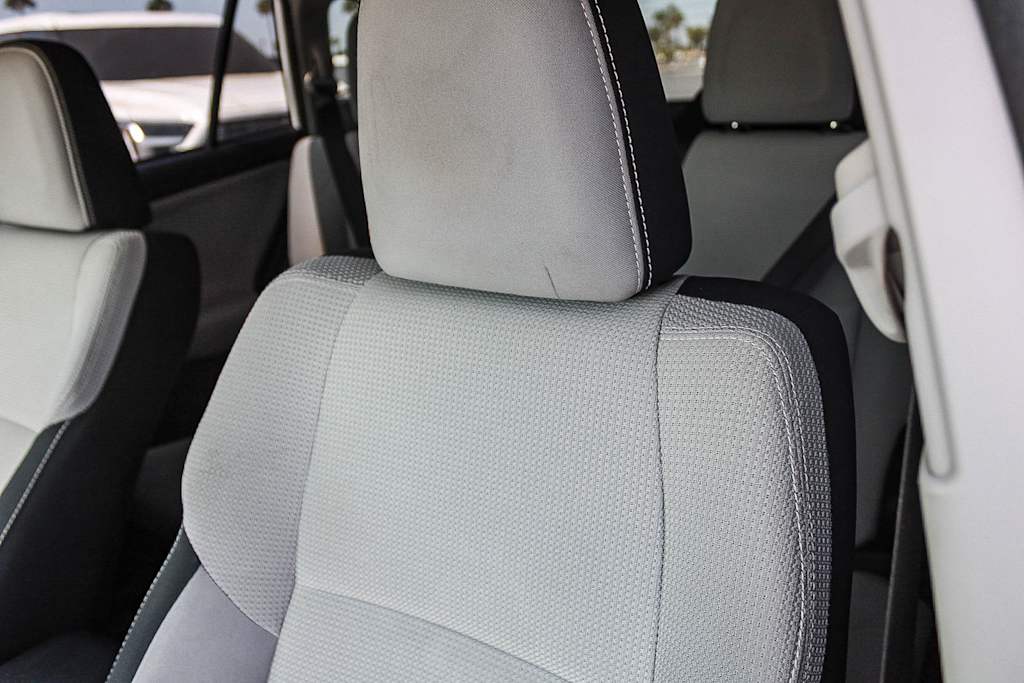 Thumbnail: 2016 Toyota RAV4 - 28