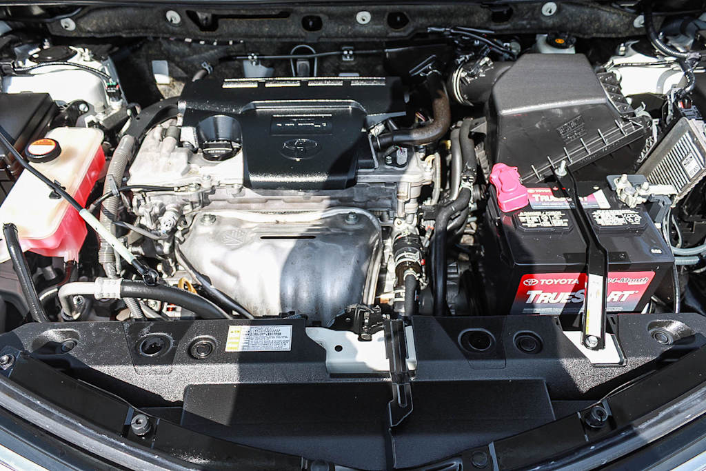 Thumbnail: 2016 Toyota RAV4 - 8