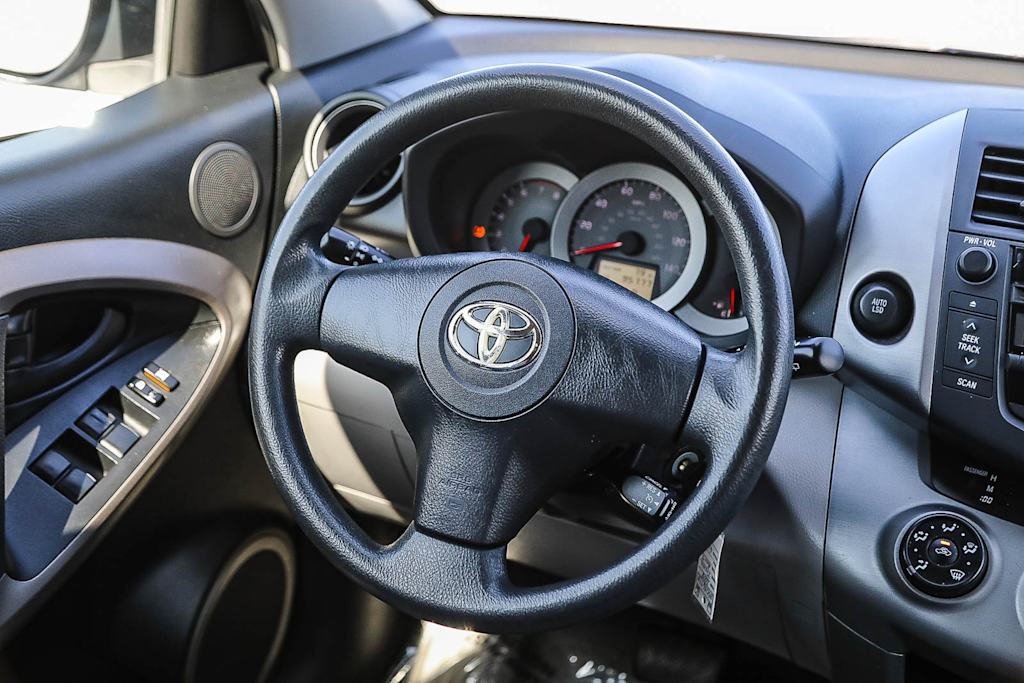 Thumbnail: 2008 Toyota RAV4 - 12