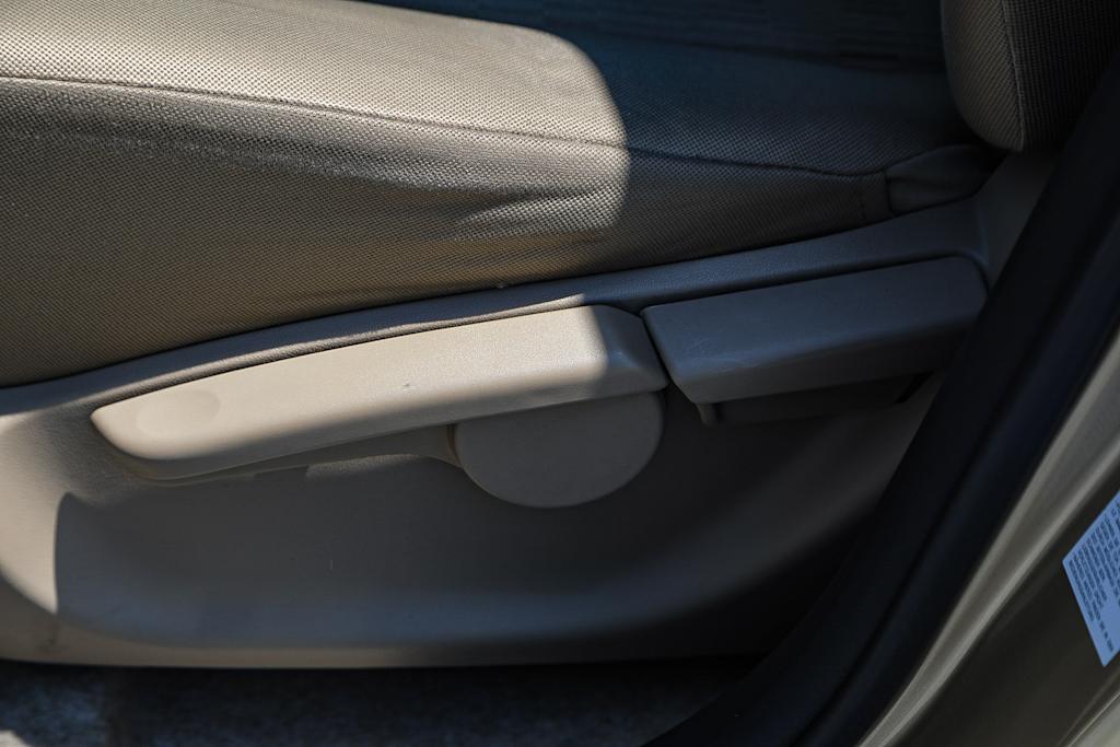 Thumbnail: 2010 Toyota RAV4 - 24