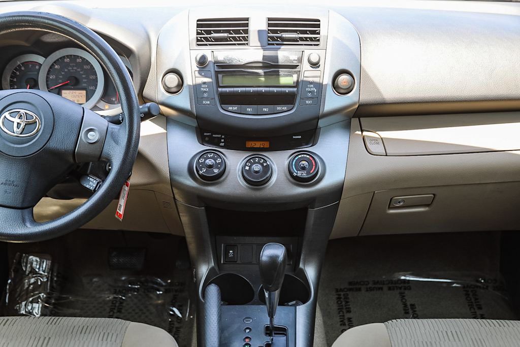 Thumbnail: 2010 Toyota RAV4 - 8