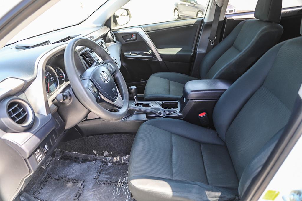 Thumbnail: 2016 Toyota RAV4 - 10