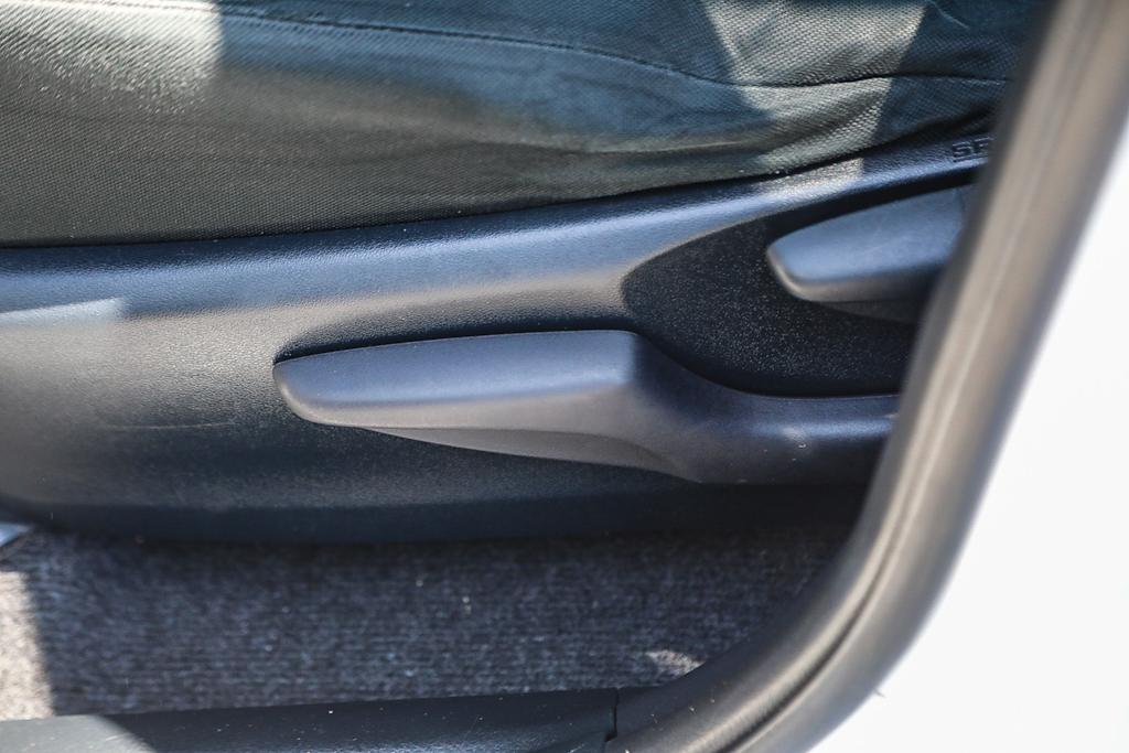 Thumbnail: 2016 Toyota RAV4 - 24