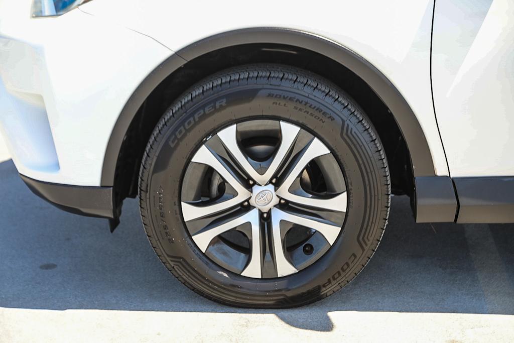 Thumbnail: 2016 Toyota RAV4 - 6