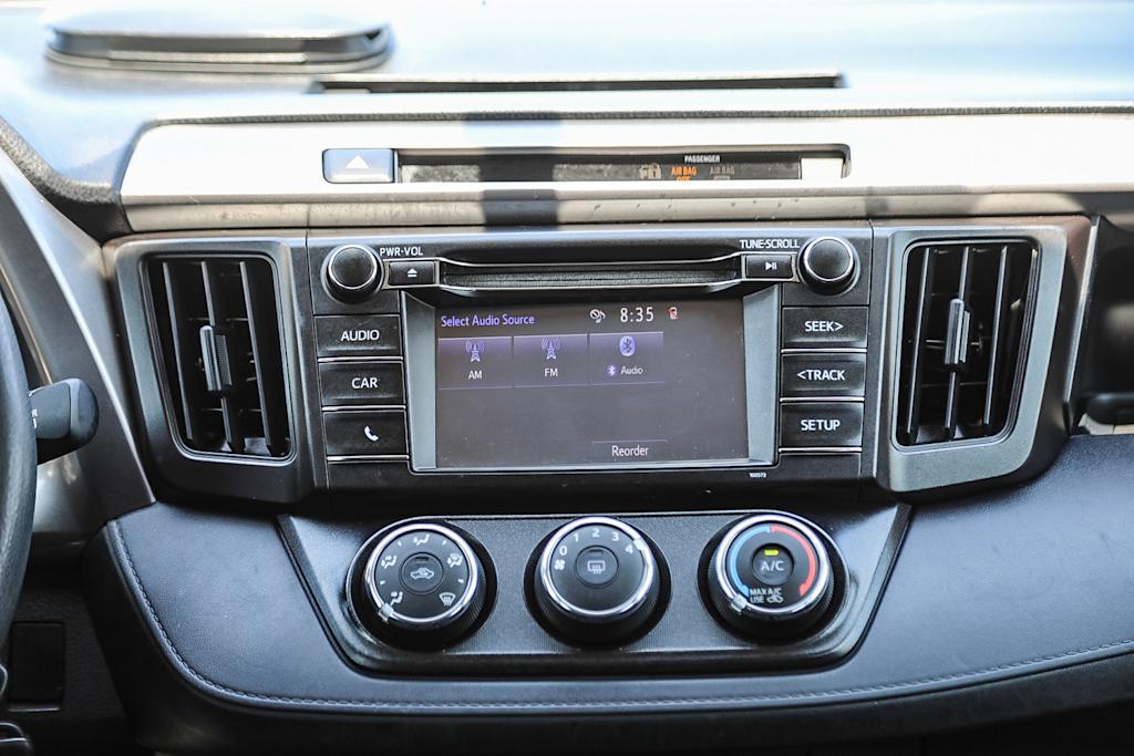 Thumbnail: 2016 Toyota RAV4 - 13