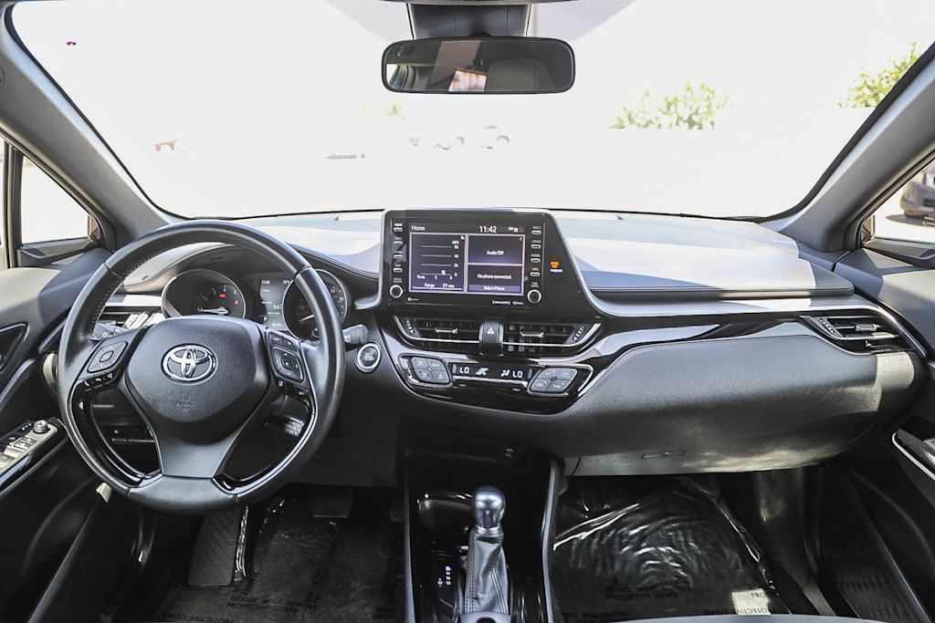 Thumbnail: 2022 Toyota C-HR - 2