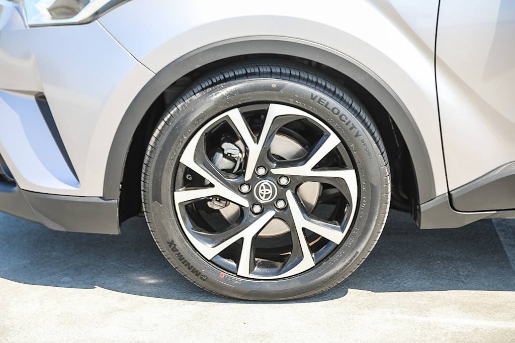 Thumbnail: 2019 Toyota C-HR - 6