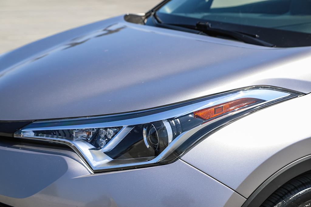 Thumbnail: 2019 Toyota C-HR - 19