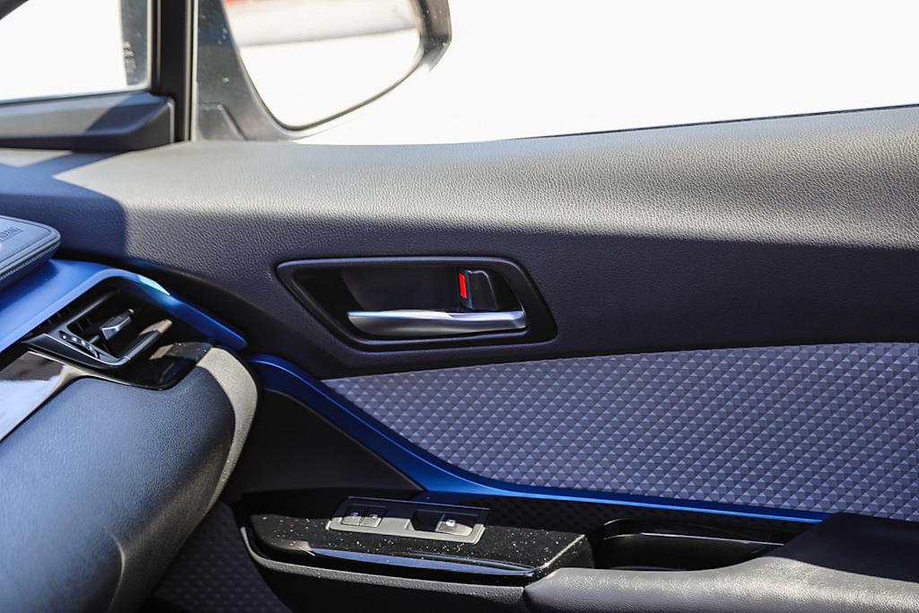 Thumbnail: 2019 Toyota C-HR - 23