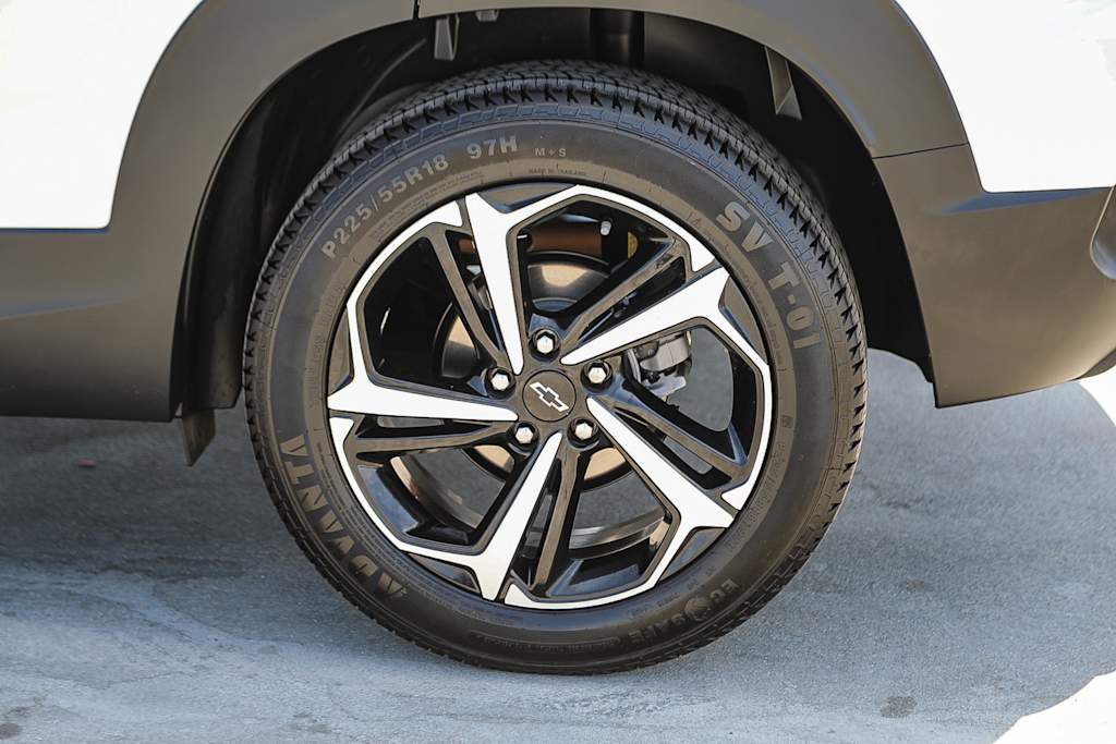 Thumbnail: 2023 Chevrolet TrailBlazer - 21