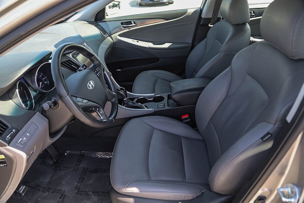 Thumbnail: 2012 Hyundai Sonata - 10