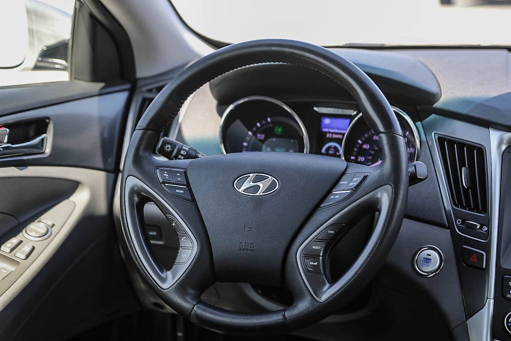 Thumbnail: 2012 Hyundai Sonata - 12