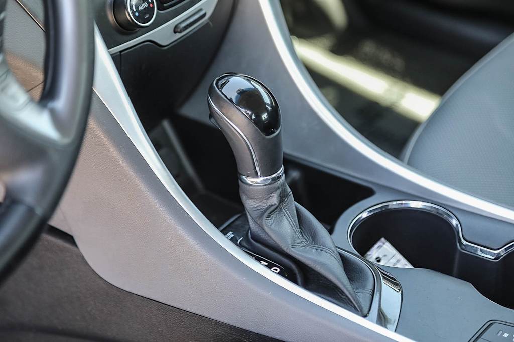 Thumbnail: 2012 Hyundai Sonata - 14