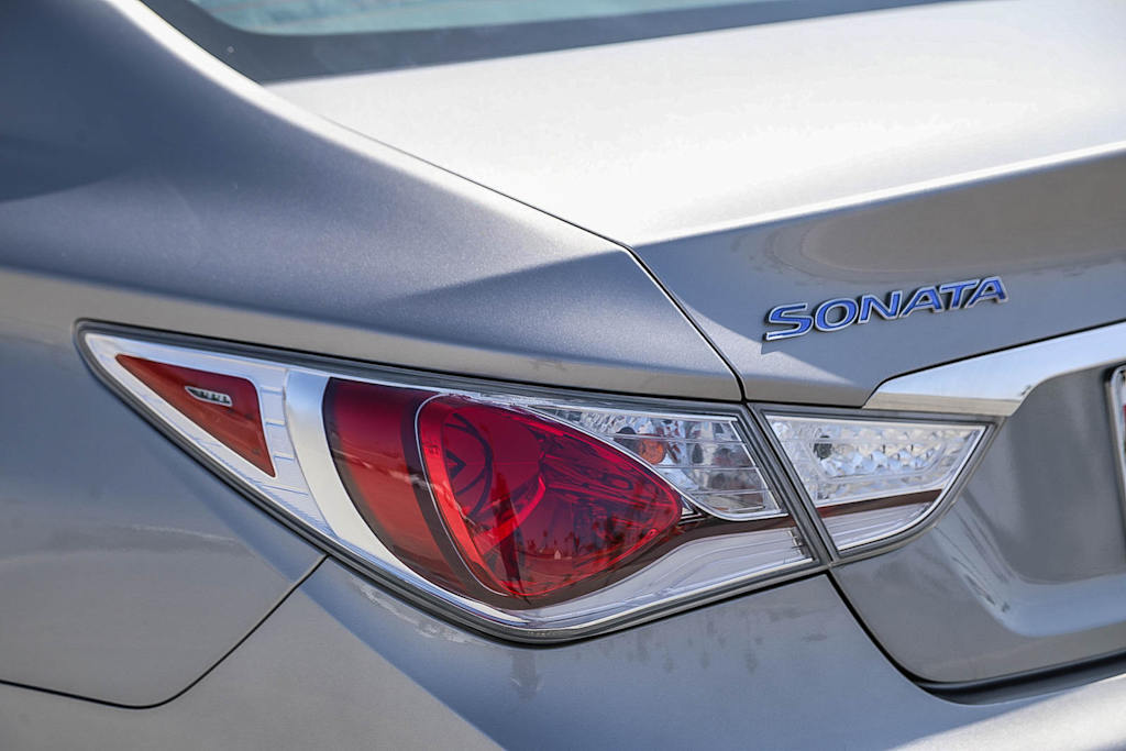Thumbnail: 2012 Hyundai Sonata - 20