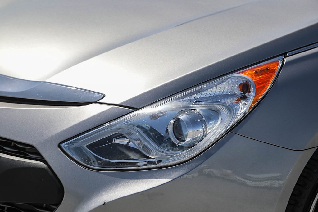 Thumbnail: 2012 Hyundai Sonata - 19