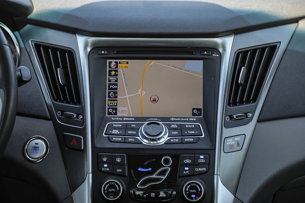 Thumbnail: 2012 Hyundai Sonata - 13