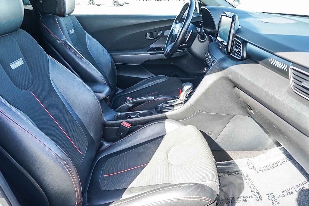 Thumbnail: 2019 Hyundai Veloster - 9