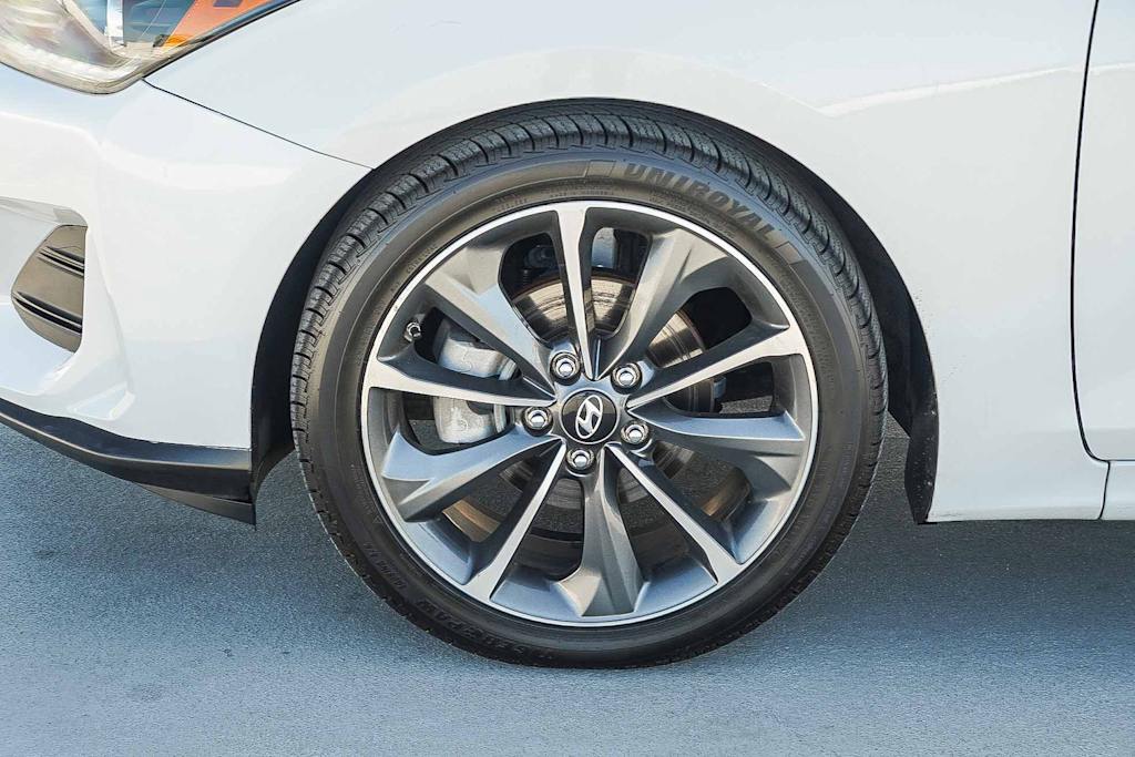 Thumbnail: 2019 Hyundai Veloster - 6