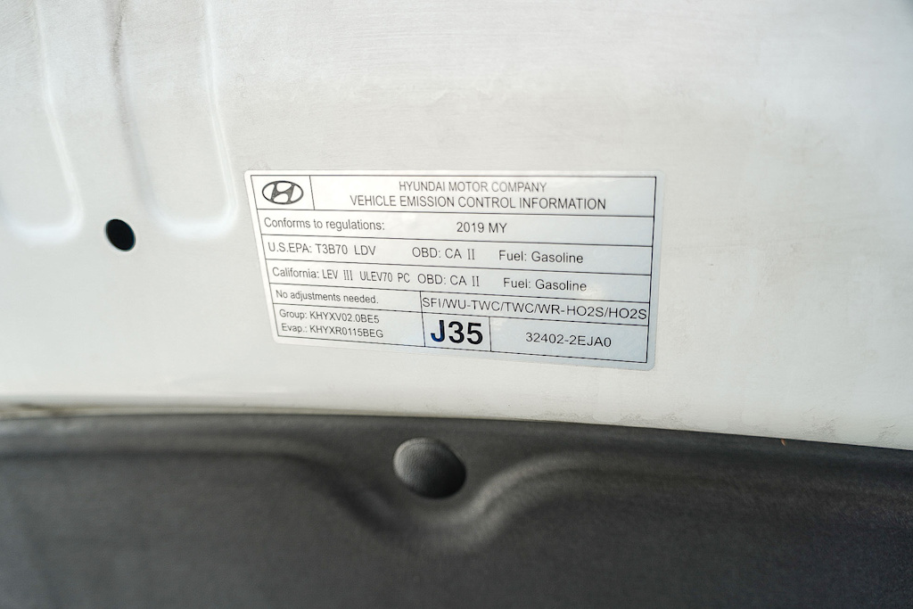 Thumbnail: 2019 Hyundai Veloster - 15