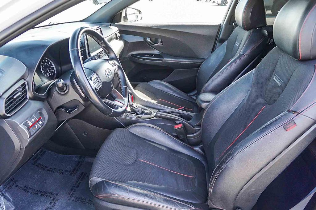 Thumbnail: 2019 Hyundai Veloster - 10