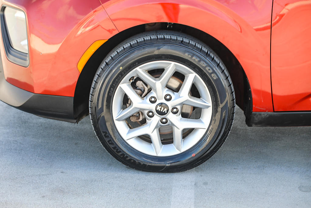 Thumbnail: 2020 Kia Soul - 6