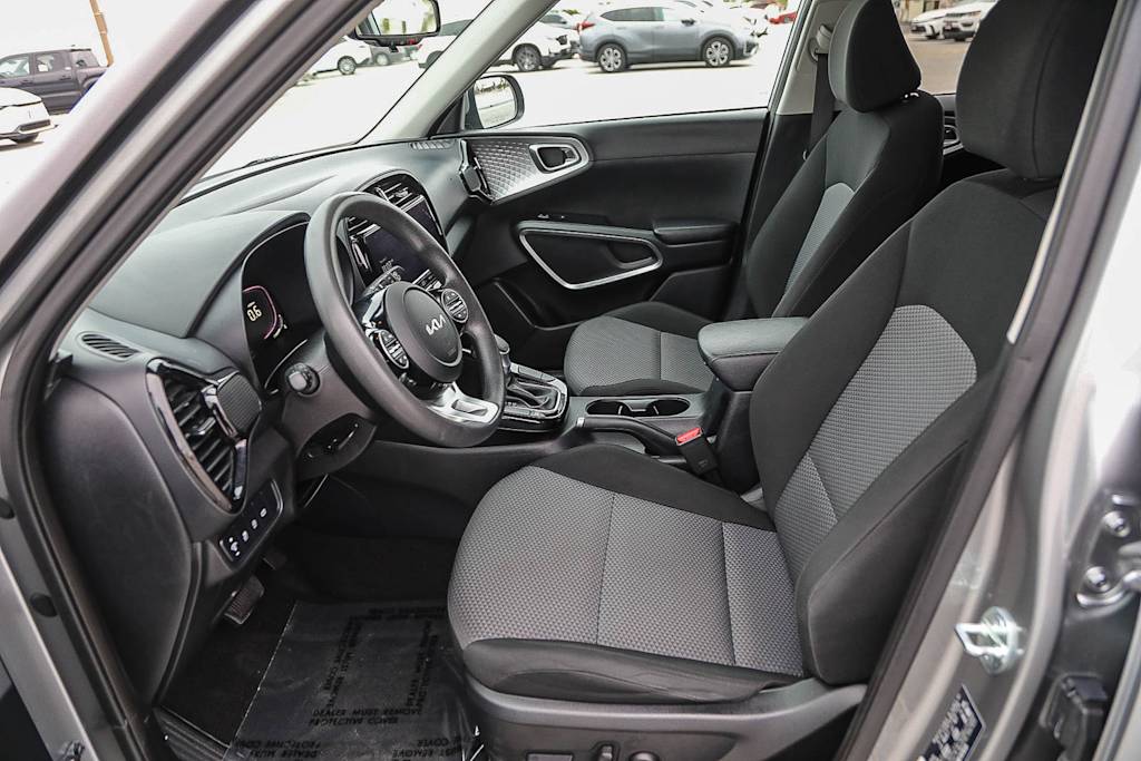 Thumbnail: 2023 Kia Soul - 8