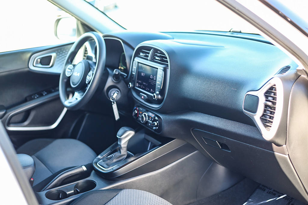 Thumbnail: 2023 Kia Soul - 8