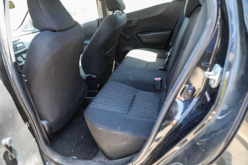 Thumbnail: 2014 Toyota Yaris - 8