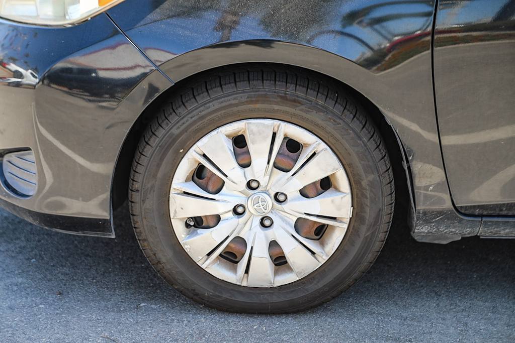 Thumbnail: 2014 Toyota Yaris - 5