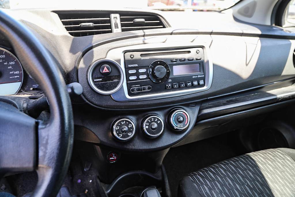 Thumbnail: 2014 Toyota Yaris - 22