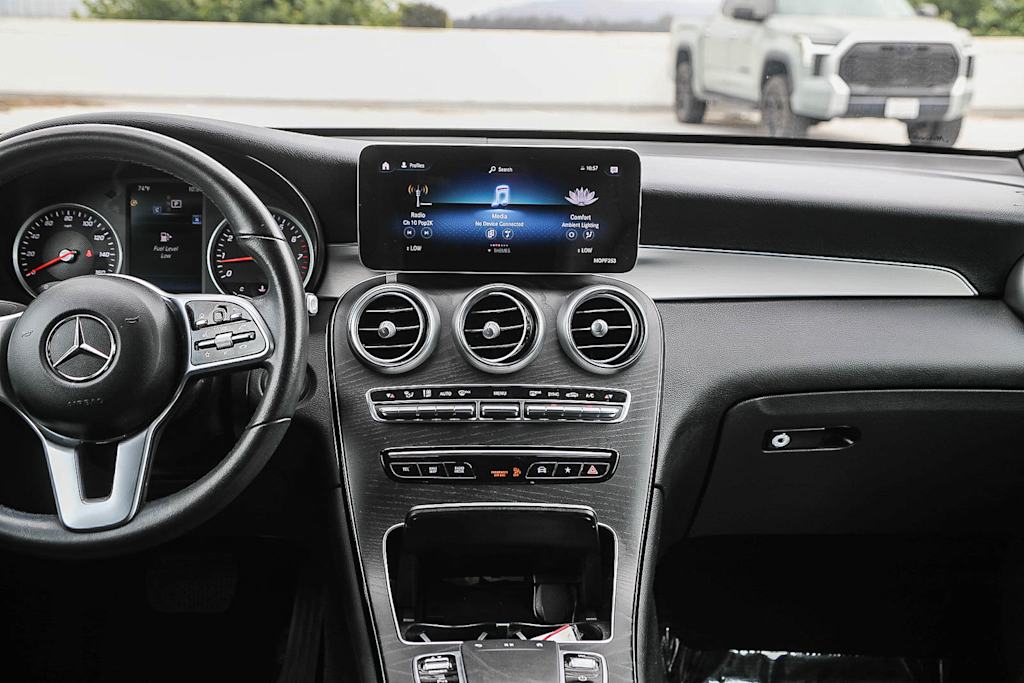 Thumbnail: 2022 Mercedes-Benz GLC - 2